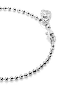 Pulsera de cadena de bola de plata con un cierre de langosta y etiqueta, que presenta cuentas esféricas espaciadas uniformemente y un acabado pulido.