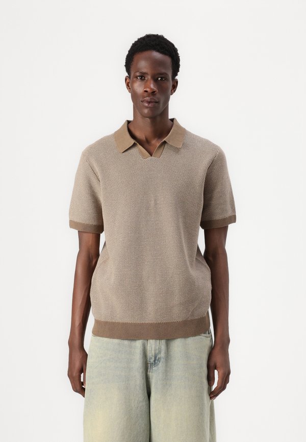 JPRCCEASTON SPLIT NECK - Polo shirt - rain drum