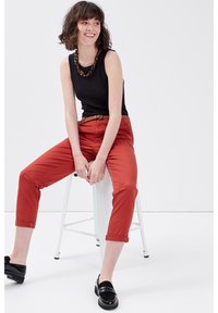 Cache Cache Pantalones chinos - orange foncé