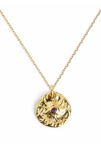 Collana con pendente in oro, caratterizzata da un charm rotondo con texture e un centrale in pietra preziosa viola, sospesa su una delicata catena dorata.