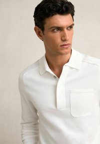 Reiss REGULAR FIT - CLINTON CONCEALED PLACKET  - Pitkähihainen paita - white