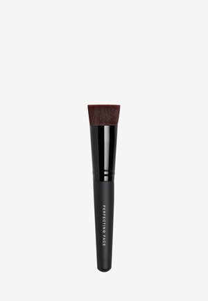 PERFECTING FACE BRUSH - Makeup brush - -