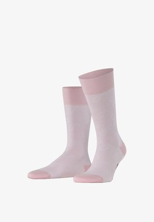 Lichtroze enkelsokken met een subtiel paisleypatroon, verstevigde tenen en boorden, rechtopstaand weergegeven op een witte achtergrond.