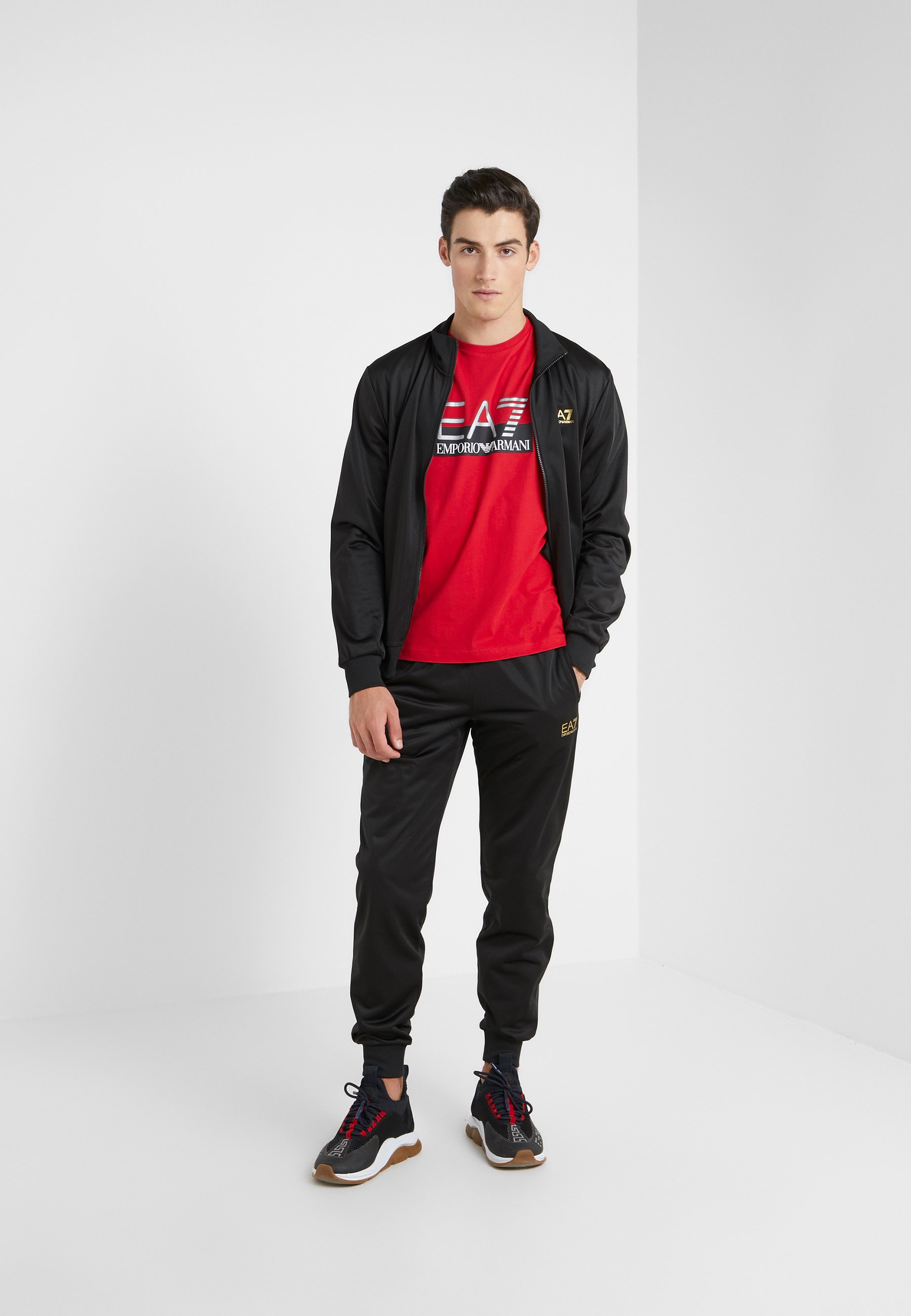 armani tracksuit dame