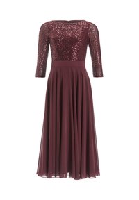Bourgogne kjole med en pailletbesat, figursyet overdel og knælang, plisseret chiffon nederdel. Trekvartærmer og lynlås lukning på ryggen.