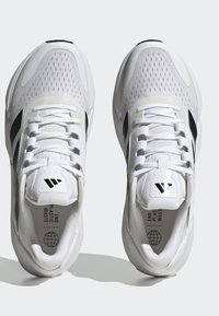 adidas Performance ADISTAR 2.0 - Road running shoes - cloud white core black grey one