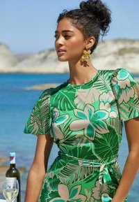 Friends Like These FLUTTER SLEEVE PRINTED MIDI SUMMER  - Jurk - green