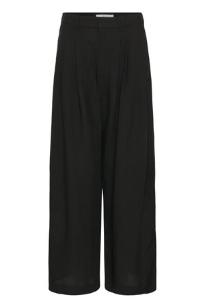 Pantalon noir à jambes larges avec plis à l'avant, taille avec passants pour ceinture et détail de bouton latéral à la taille.