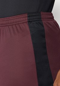 Nike Performance SHORT - Športové šortky - burgundy crush/black/white