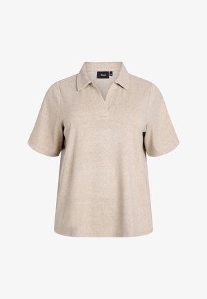 Beige kortærmet polo shirt lavet af blødt stof, med en v-udskæring og afslappet pasform. Mærket siger "Zizzi," hvilket angiver størrelse medium.