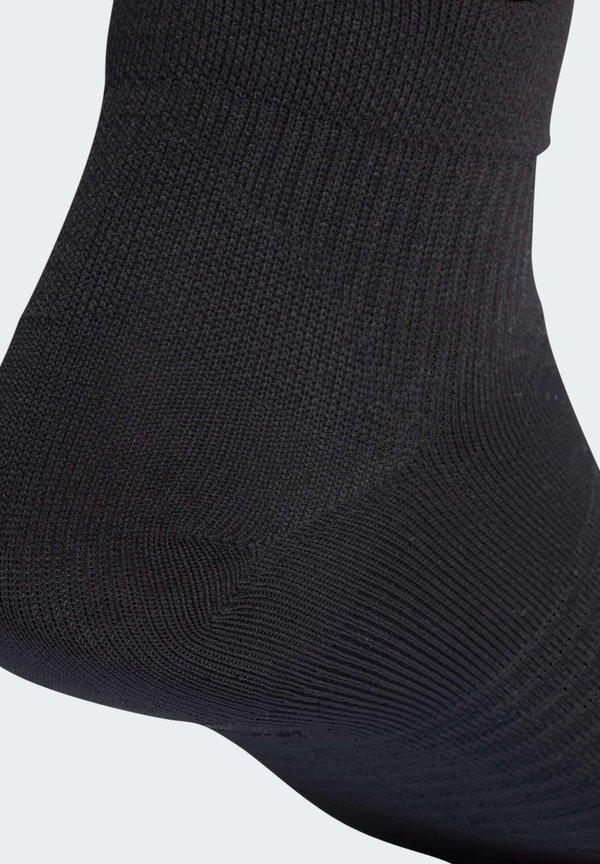 DESIGNED - Sports socks3