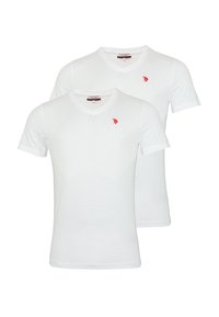 Tricouri v-neck din bumbac alb, vândute în pachet de două. Fiecare are un mic logo roșu în partea stângă sus și mâneci scurte.
