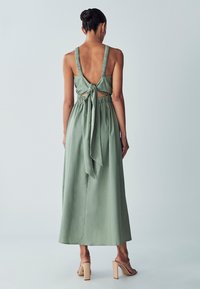 WILLA LILIANA - Vestido largo - sage green