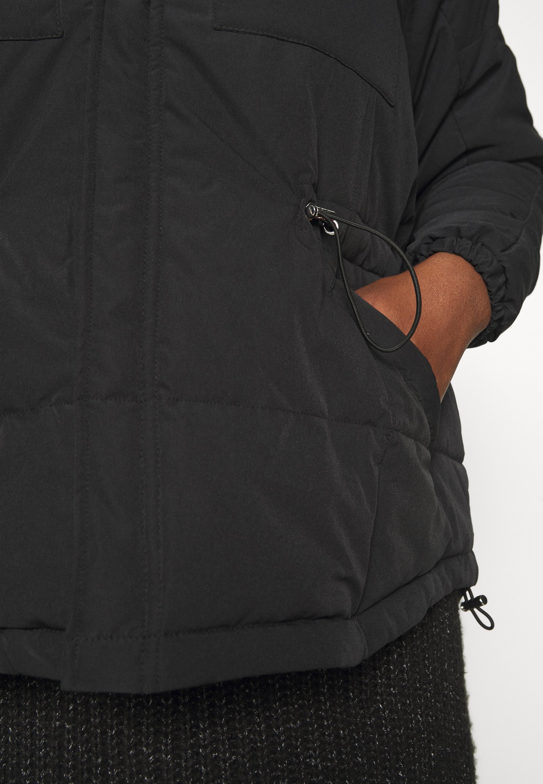 Donna SHORT DIP HEM - Parka Donna SHORT DIP HEM - Parka