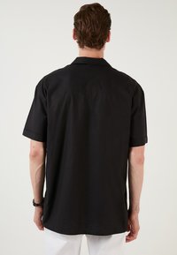 Buratti REGULAR FIT - Srajca - black