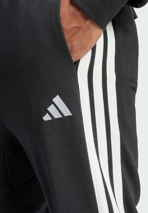 adidas Essential 3-Stripes French Terry Pant Black/White — foto 3