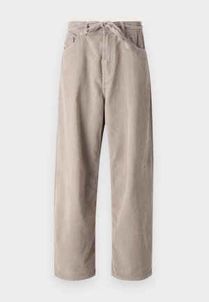 Pantalons en velours côtelé beige à coupe ample, dotés d'une taille à cordon, de deux poches avant et d'une texture côtelée verticale.