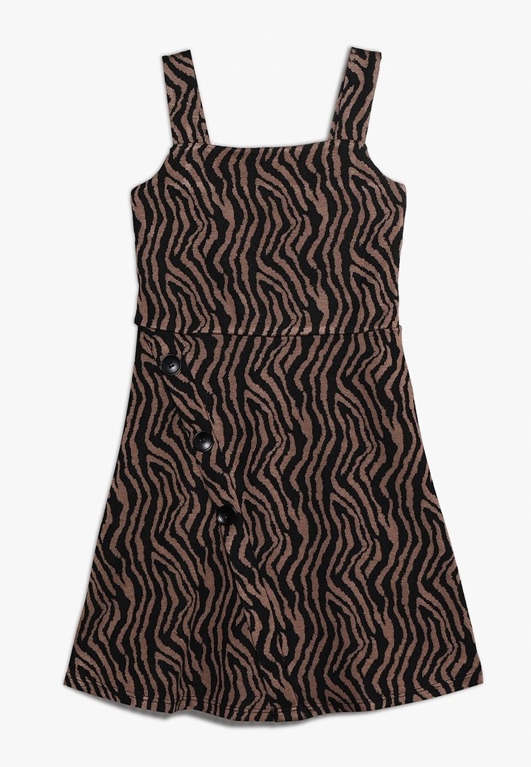 Robe sans manches en ligne A avec des rayures zébrées marron et noires et trois grands boutons noirs sur le côté gauche avant.
