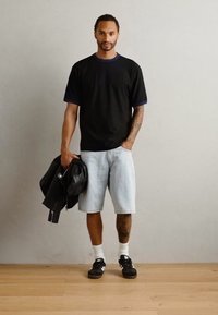 Scotch & Soda RELAXED FIT BOUND NECKLINE  - Print T-shirt - meteorite
