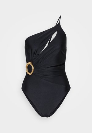 Maillot de bain noir une pièce avec un design à une épaule, présentant des découpes sur les côtés et un accent circulaire doré à la taille. Fabriqué en tissu lisse et extensible.