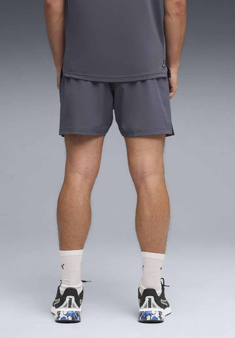 Puma M PWRMODE DRYELITE 5 - Sportovní kraťasy - galactic gray