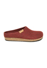 Red felt clogs feature a cork sole and textured upper. The back is open, with a small logo tag on the side, enhancing its casual design.