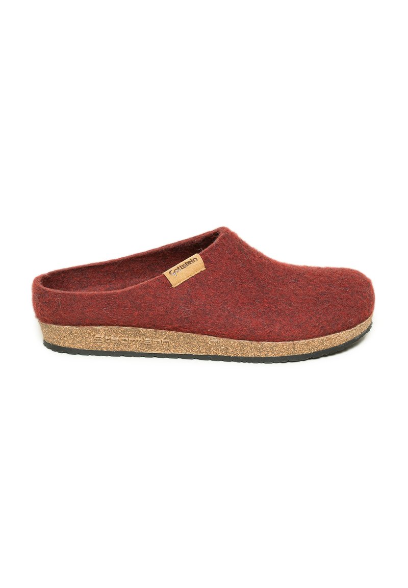 Red felt clogs feature a cork sole and textured upper. The back is open, with a small logo tag on the side, enhancing its casual design.