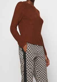 comma Broek - black