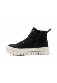 Sorte høyhælte sneakers med teksturert overdel, hvit gummisåle, snøring foran og glidelåsdetalj på siden. Har en polstret krage for komfort.