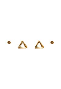 Pendientes de estudio triangulares de oro con un acabado pulido. Incluye dos respaldos de pendientes. Diseño geométrico con una estética elegante y minimalista.