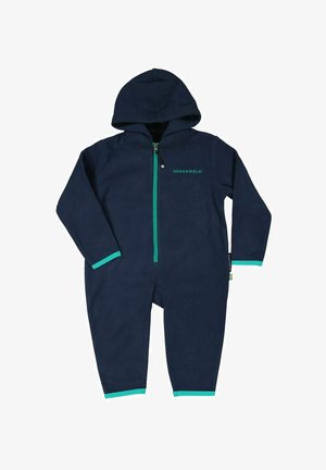 Marineblå fleece heldragt med hætte, grøn lynlås og manchetter. Har et logo på brystet og kontrastkant ved manchetter og ankel.