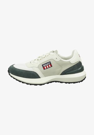 Herrenschuhe aus Mesh und Wildleder in Beige und Dunkelgrün, mit einer weißen Gummisohle, Schnürdesign und GANT-Logo.