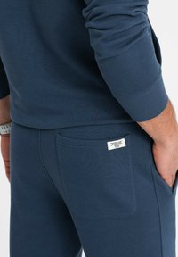 Ombre KANGAROO SET - Chándal - dark blue