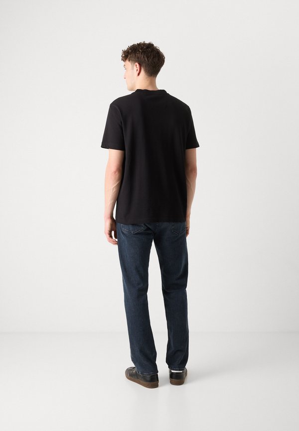 TADDY - Basic T-shirt3