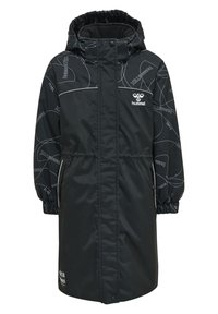 Sort lang frakke med hætte, prydet med et geometrisk hvidt mønster, elastiske manchetter og lynlåslommer på siden. Logo på brystet. Vandtæt materiale.