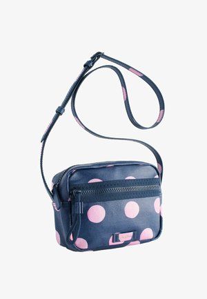 Laivastonsininen olkalaukku, jossa on vaaleanpunaisia pilkkuja, teksturoitua synteettistä materiaalia, vetoketjullinen etutasku ja säädettävä hihna.