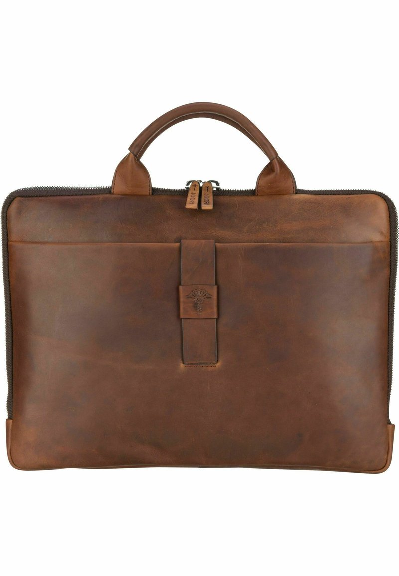 Brun læder laptop taske med top-håndtag, zip-lukning, dekorativ frontstrop og en struktureret overflade. Har prægede logo detaljer.