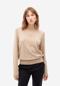 No seleccionado, sand