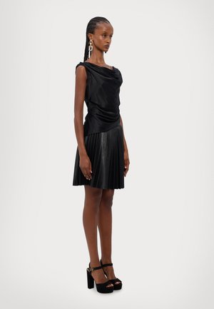 PHARE - Top - black