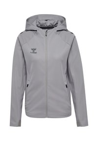 Ljusgrå dragkedjejacka med huva, med en slät textur, sidfickor och en liten logotyp på bröstet.