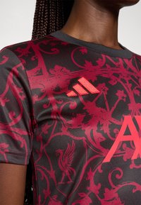 adidas Performance LIVERPOOL FC - Klubové oblečenie - black/pure ruby