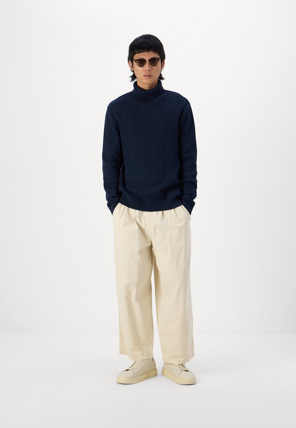 SLHZIG STRUCTURE  - Jumper - sky captain3