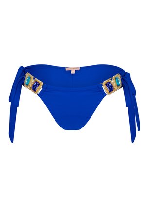 Blauer Bikini-Unterteil mit seitlichen Bändern, ausgestattet mit goldfarbenen Beschlägen und drei bunten Edelsteinen. Glattes Material mit passgenauem Schnitt.