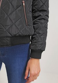 Missguided Bomberjacka - black