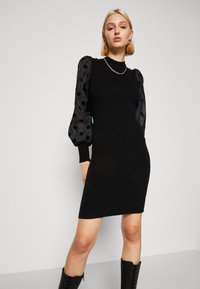 YAS YASDOTME DRESS  - Stickad klänning - black