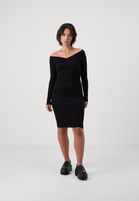 Even&Odd Petite Vabalt langev kleit - black
