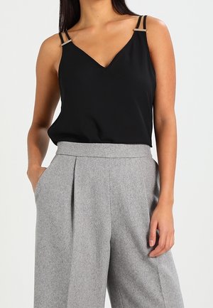Anna Field Top - black