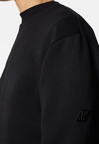 Mavi Sudadera - black