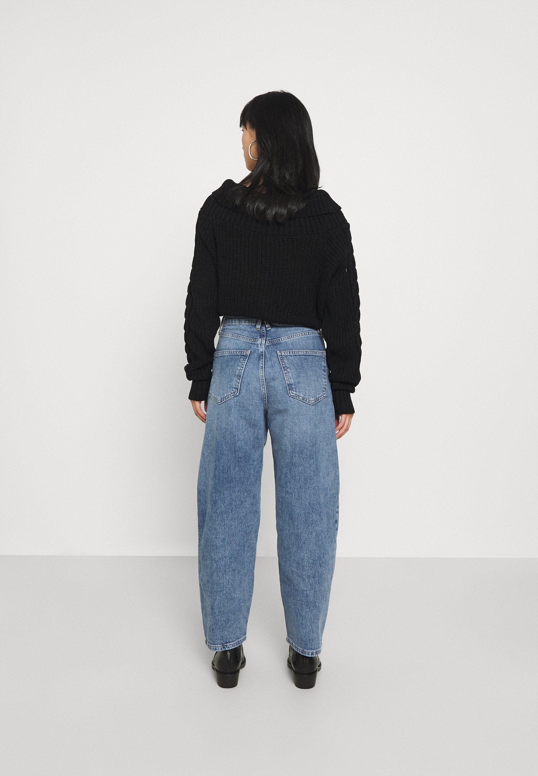 Gina Tricot Petite COMFY - Laisvo kirpimo džinsai - standard blue/mėlyna -  Zalando.lt