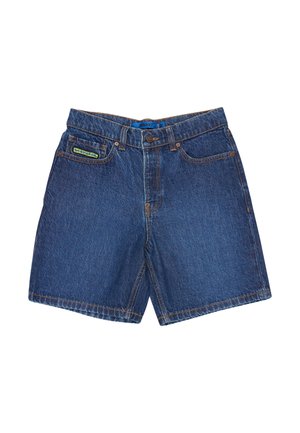 Niebieskie szorty dżinsowe z przednim guzikiem, szlufkami na pasek, pięcioma kieszeniami oraz małym zielono-żółtym logo DC Shoes na prawej kieszeni.